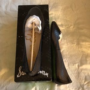 NWT in Box Sam Edelman Scallop Flats Sz 8